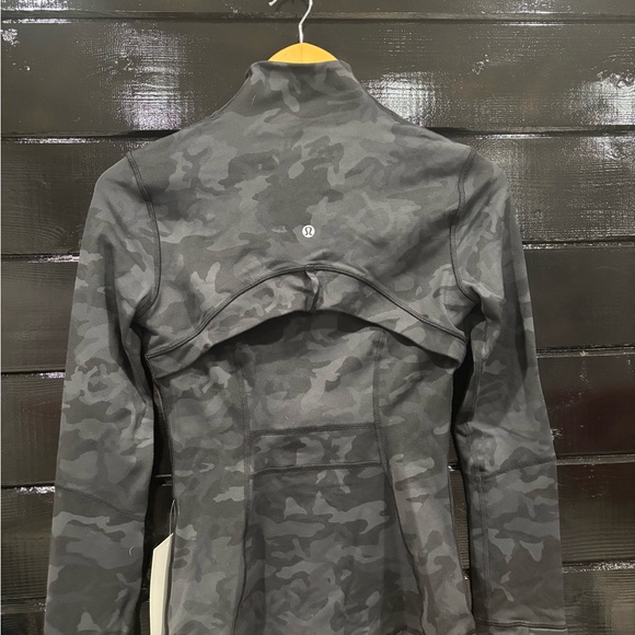 Lululemon NWT Camo Define Jacket - Picture 4 of 5